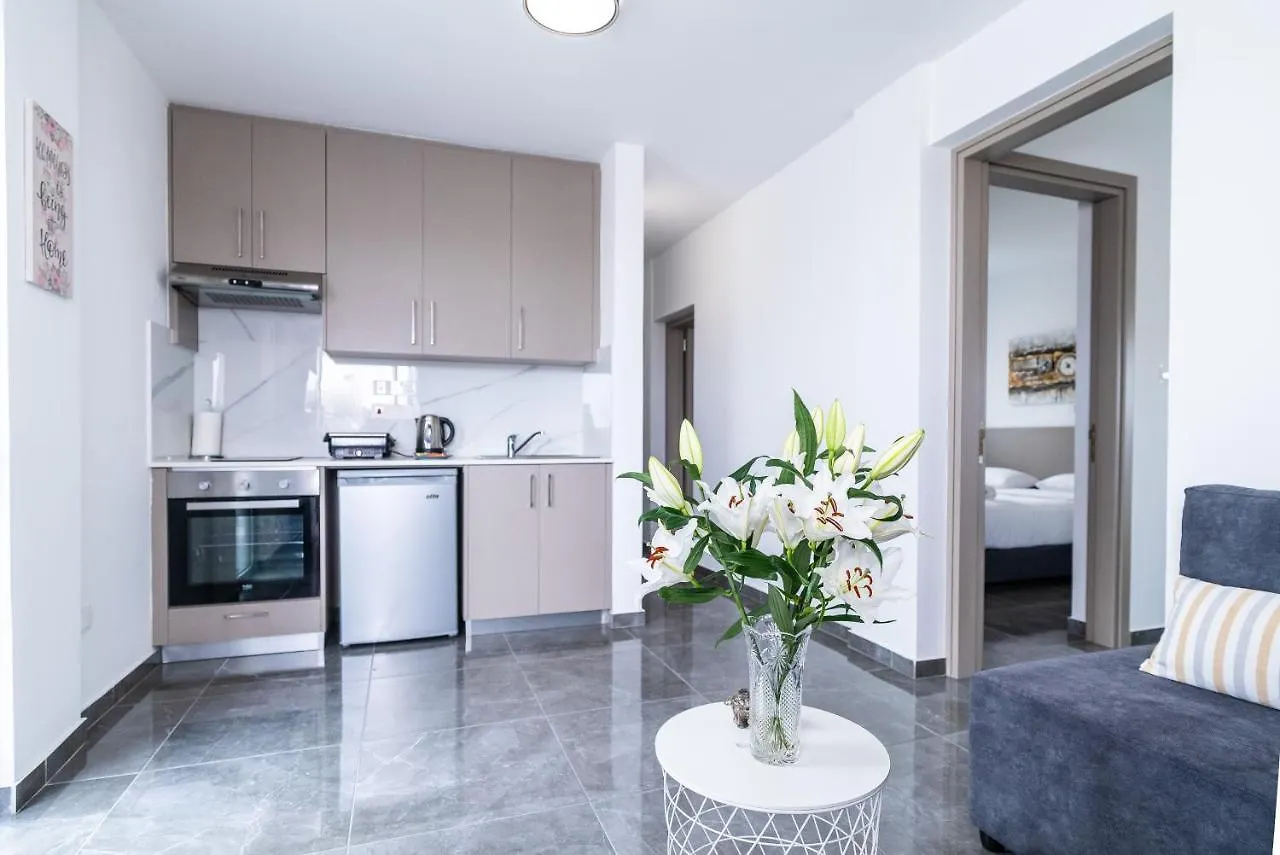Spiros Luxury Apartments Ajia Napa